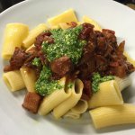 Rigatoni à la sauce saucisses au fenouil