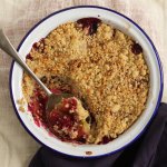 Crumble aux pommes et aux mûres