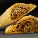 Galettes de bœuf jamaïcaines