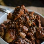 Ragoût de poulet brun