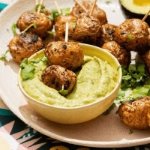 Trempette d'avocat aux pommes de terre nouvelles