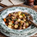 Brun Lapskaus (ragoût norvégien de légumes et de bœuf)