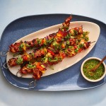 Brochettes de poulet au curry rouge