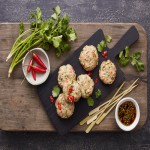 Gâteaux de poulet thaïlandais avec sauce chili douce