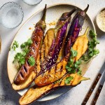 Aubergines grillées, vinaigrette au sésame