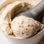 Glace Aux Raisins Et Aux Noix