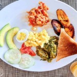Petit-déjeuner antiguais (hacher et « poisson salé »)