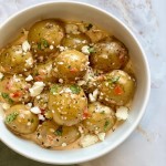 Recette Papas Chorreadas (pommes de terre avec sauce à la crème et au fromage)