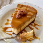Cheesecake Dulce de Leche avec une croûte de biscuits Maria.